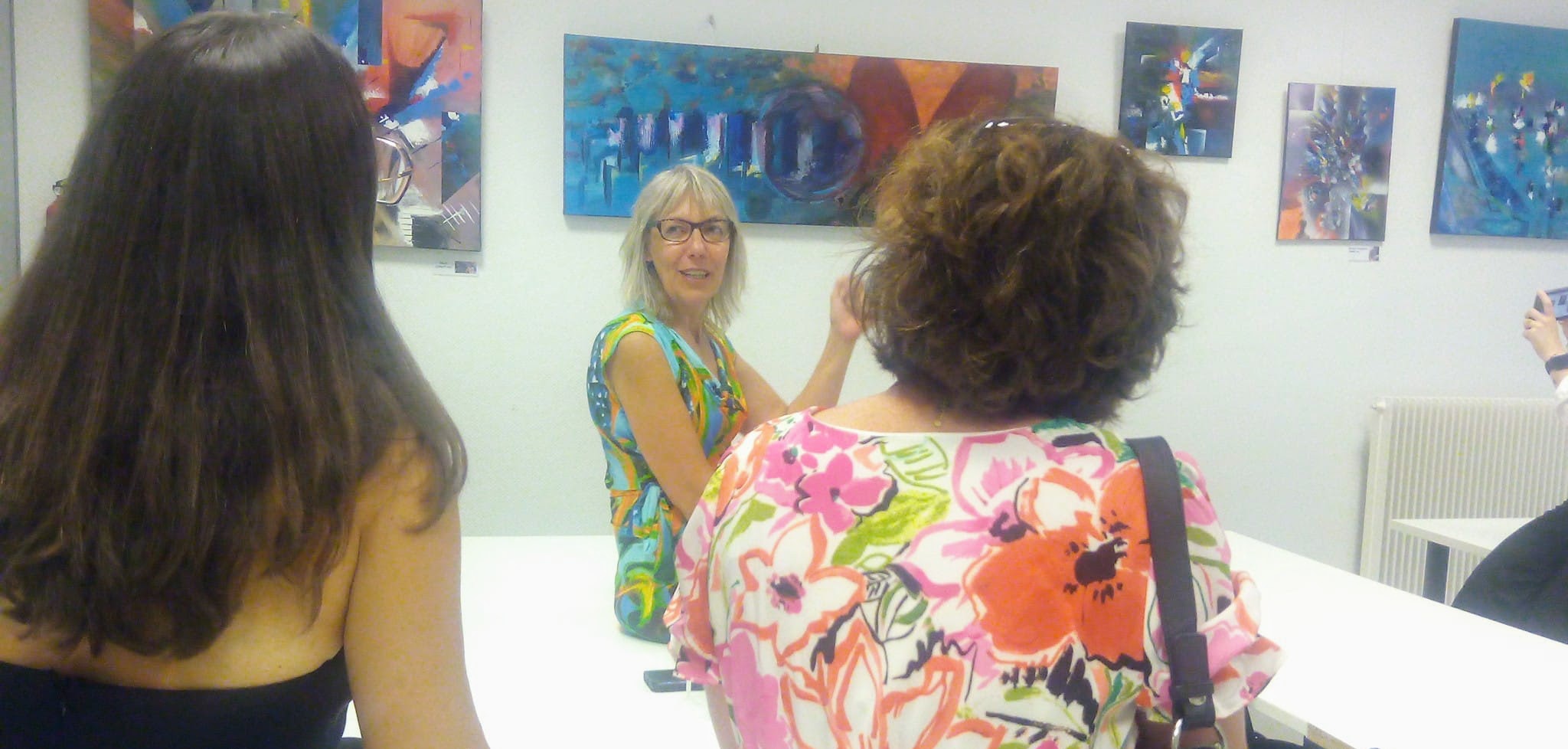 Exposition dans les bureau de Kanopii, des peintures abstraites de l'artiste peintre Florence Haverlant