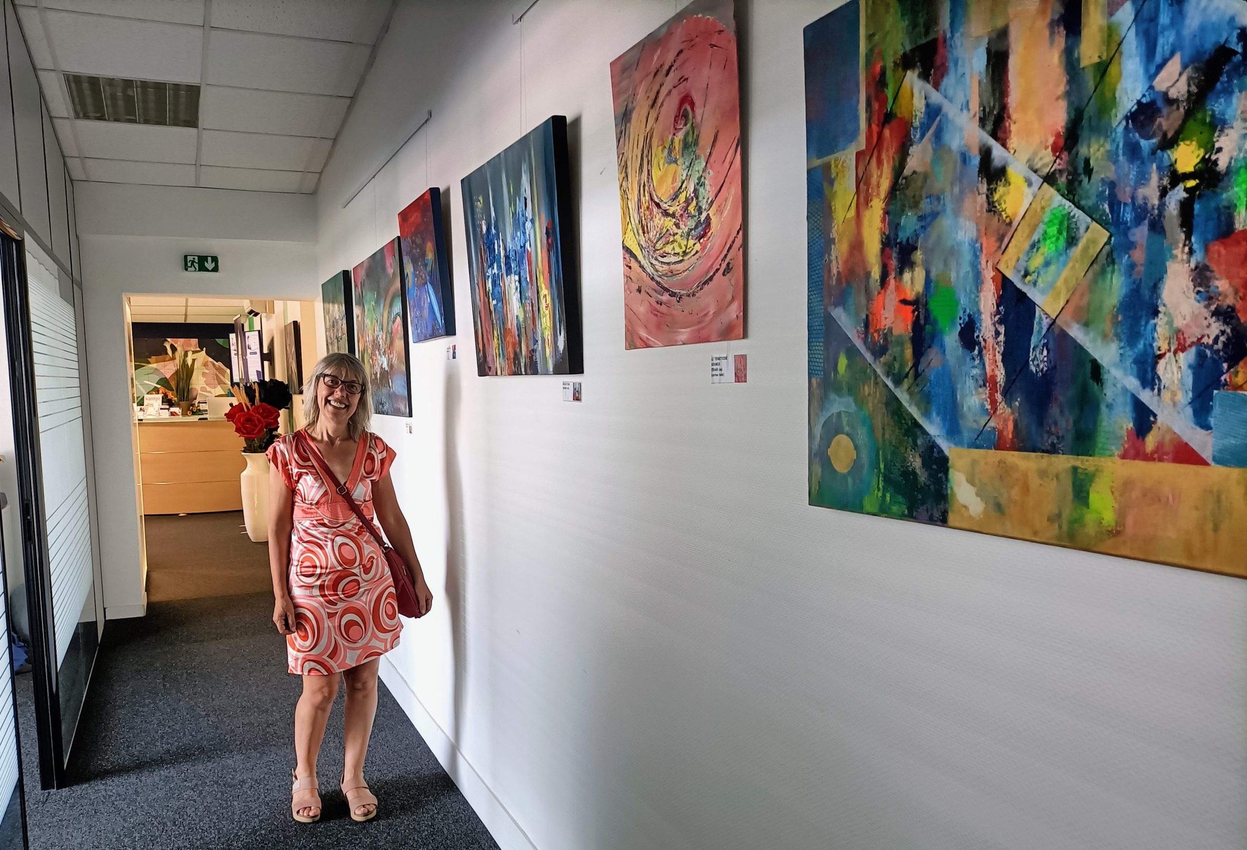 Exposition dans les bureau de Kanopii, des peintures abstraites de l'artiste peintre Florence Haverlant