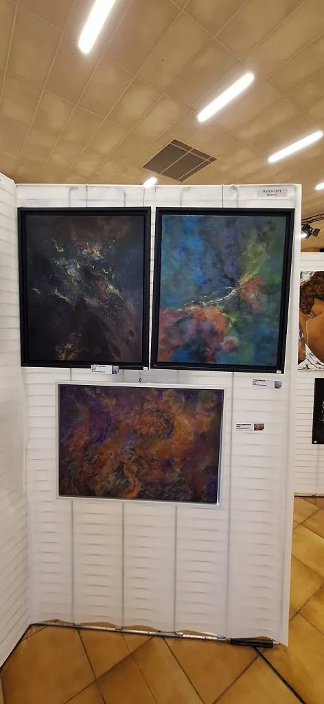 Tableaux “Voyage Onirique”, “Éclat Cosmique” , “Vibrations”